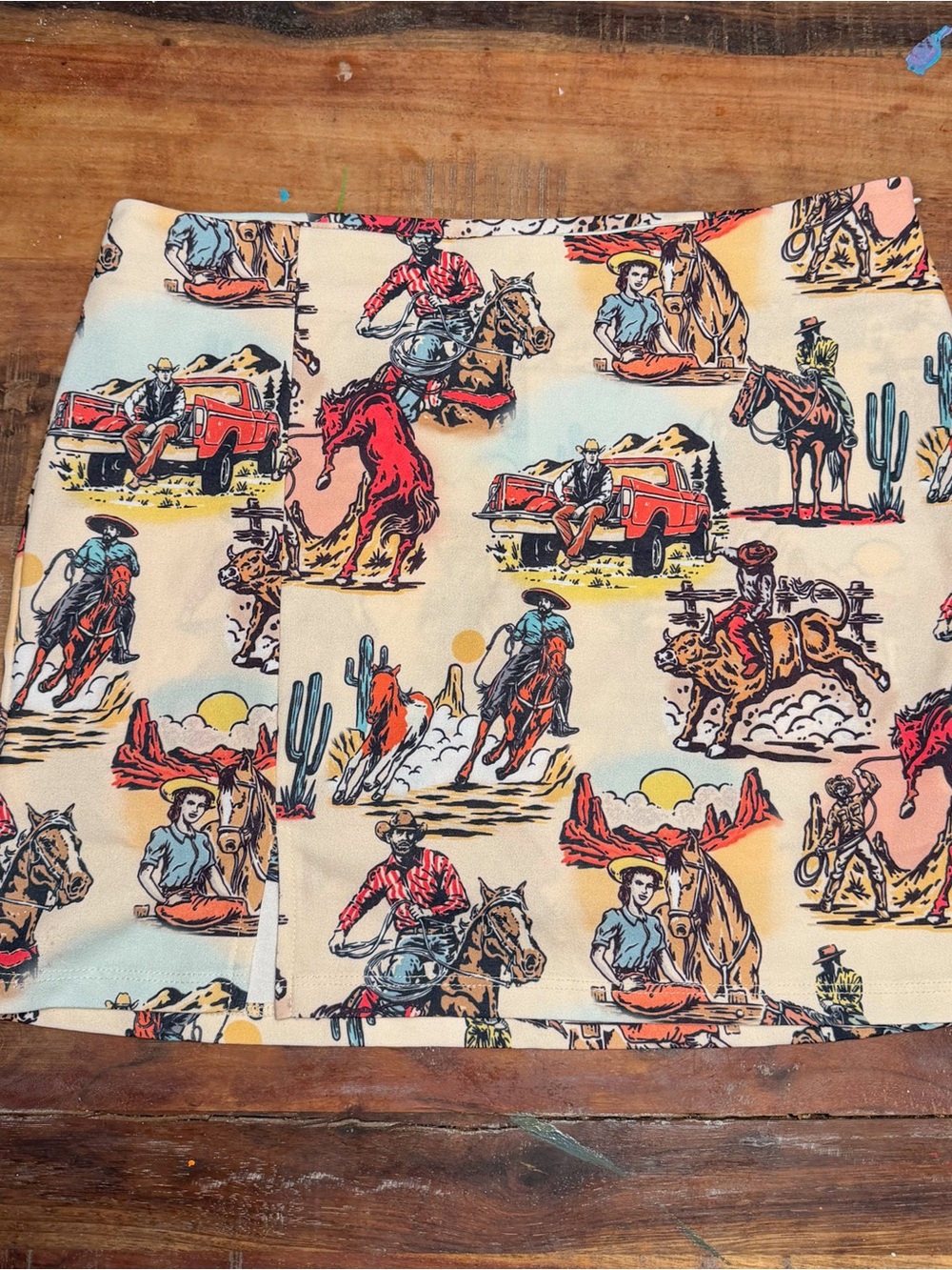 Nylon Apparel Western Rodeo Print Skort Size Large Cowgirl Horse Desert Scene